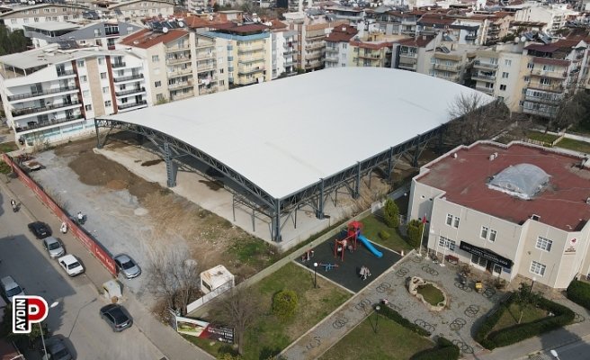 ADNAN MENDERES KAPALI PAZAR YERİ HİZMETE GİRİYOR