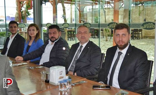 'Adnan Menderes’in ve Efeler’in kemiklerini sızlatır'