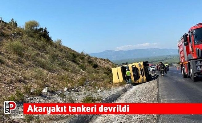 Akaryakıt tankeri devrildi