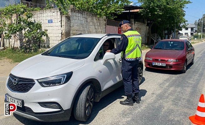 Aydın jandarması bayram tatilinde 12 bin aracı kontrol etti