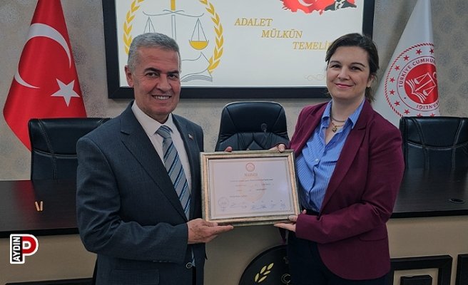 Başkan Erol mazbatasını aldı