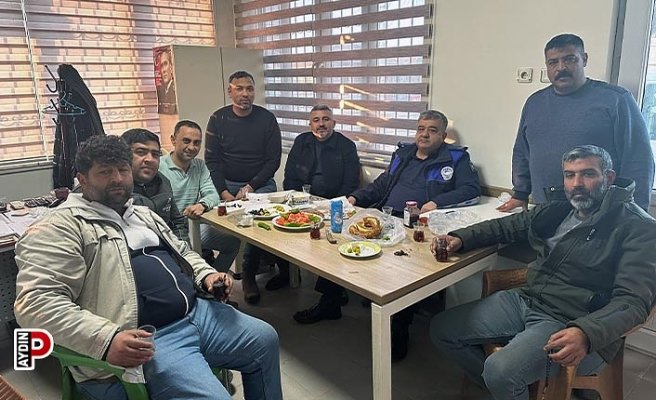 CHP’li Gökmen, Acarlar hal esnafını ziyaret etti