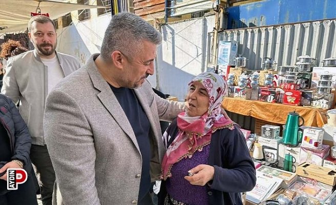 CHP’li Osman Gökmen İncirliova Salı Pazarı’nda vatandaşla buluştu