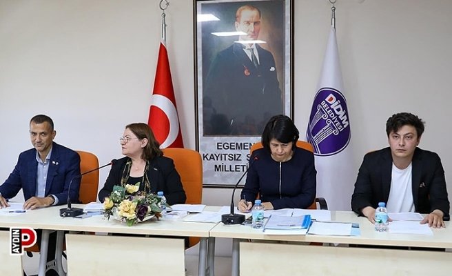 Didim’de Gençay’ın başkanlığında ilk meclis toplantısı yapıldı