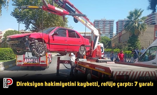 Direksiyon hakimiyetini kaybetti, refüje çarptı: 7 yaralı