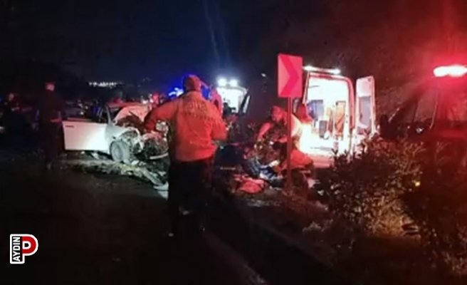 İki otomobil kafa kafaya çarpıştı: 2'si ağır 5 yaralı