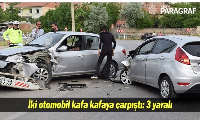 İki otomobil kafa kafaya çarpıştı: 3 yaralı