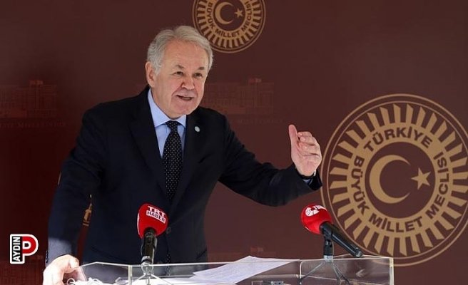 İYİ Partili Sezgin, Aydın’daki ruhsatsız balık çiftliklerini Çevre Bakanı’na sordu