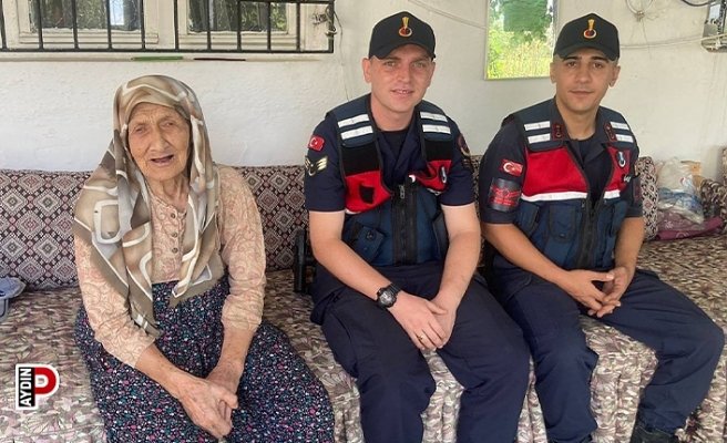 Jandarma ekipleri şehit ailelerini unutmuyor