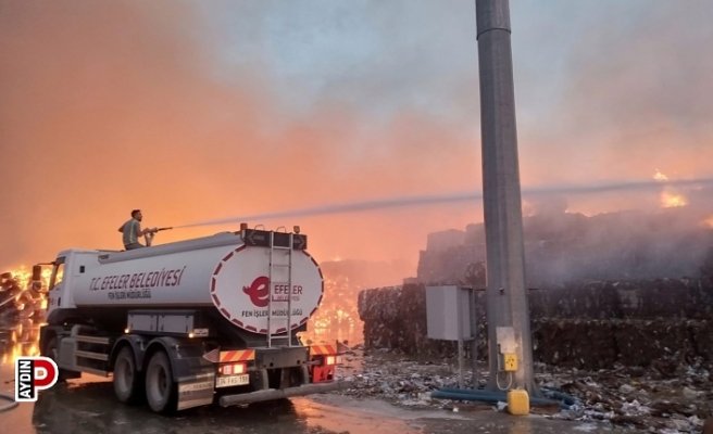 Kağıt fabrikasındaki yangın kontrol altına alındı