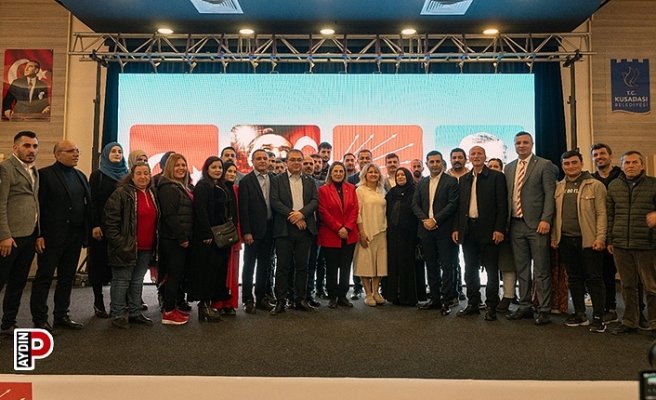 Kuşadası CHP’ye toplu katılım