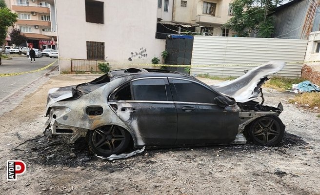 Lüks otomobil küle döndü