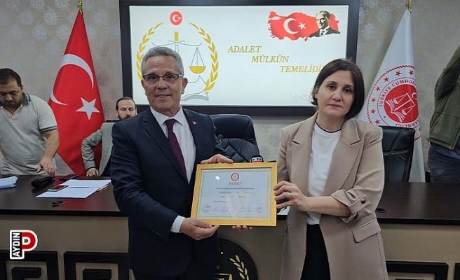 Nazilli'de Başkan Tetik, mazbatasını aldı