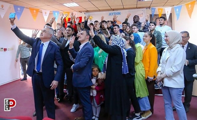 Savaş: Cumhurbaşkanımıza sahip çıkmak boynumuzun borcu