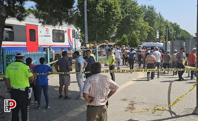 Trenin çarptığı adam hayatını kaybetti
